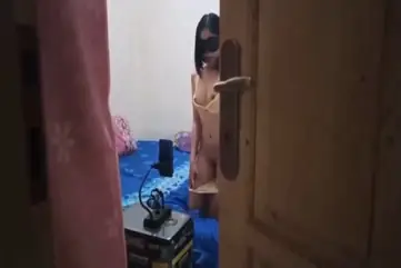 Bokep Indo Pacar Cantik Live Show Buka Baju Room VIP