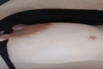 Cewek Panlok Pamer BH CD Hitam Memek Basah Kost
